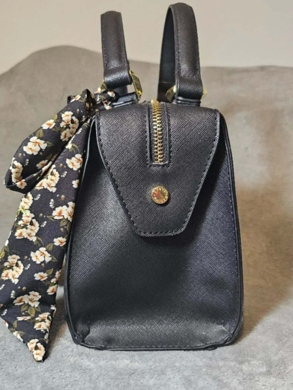 Steve Madden Breese Black Satchel Crossbody Bag Floral Scarf Gold Hardware Mint